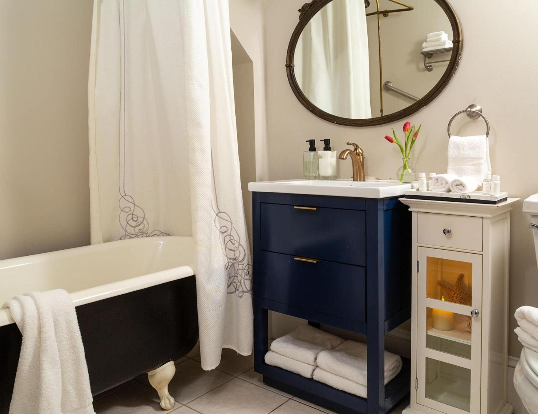 White Doe Inn Bed & Breakfast Мантео Екстер'єр фото