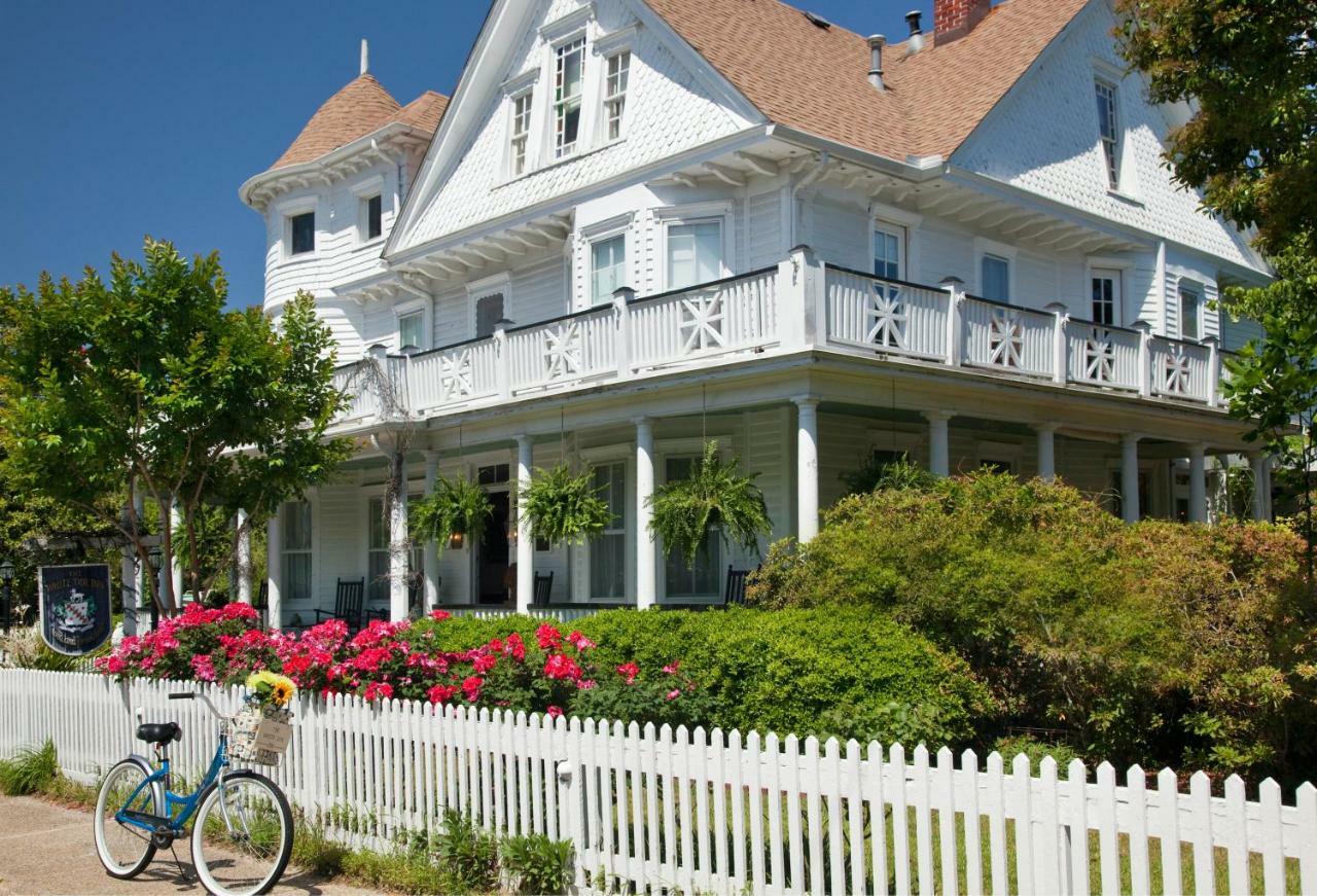 White Doe Inn Bed & Breakfast Мантео Екстер'єр фото